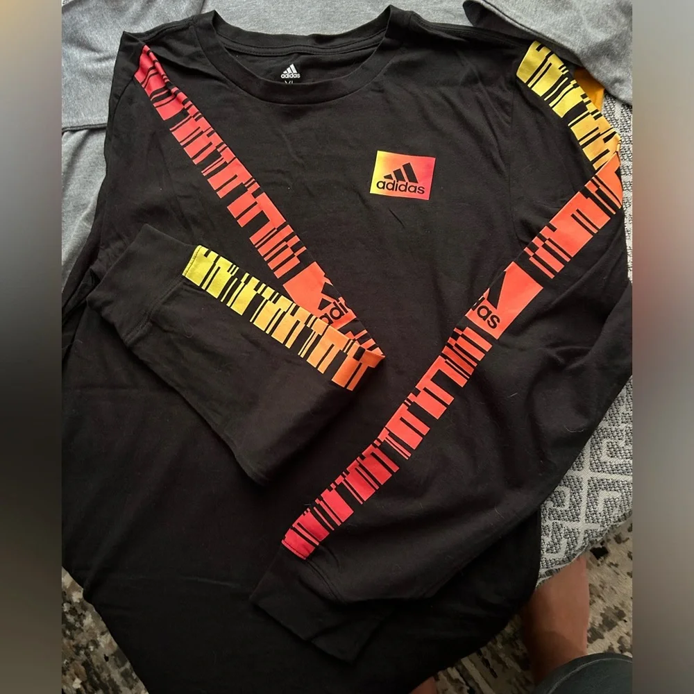 Set of 3 long sleeve youth XL Adidas t-shirts, never before worn - Picture 4 of 5